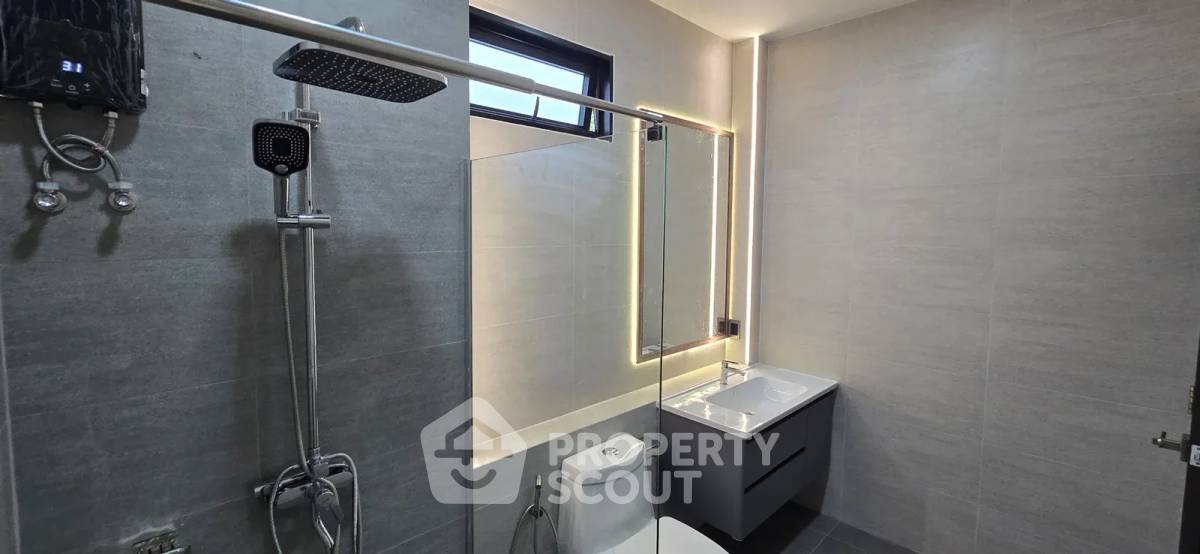 picture Pet-Friendly 4-BR Pool Villa, Luxury Pool Villa in Hin Lek Fai (ID 3079474) - 8/16