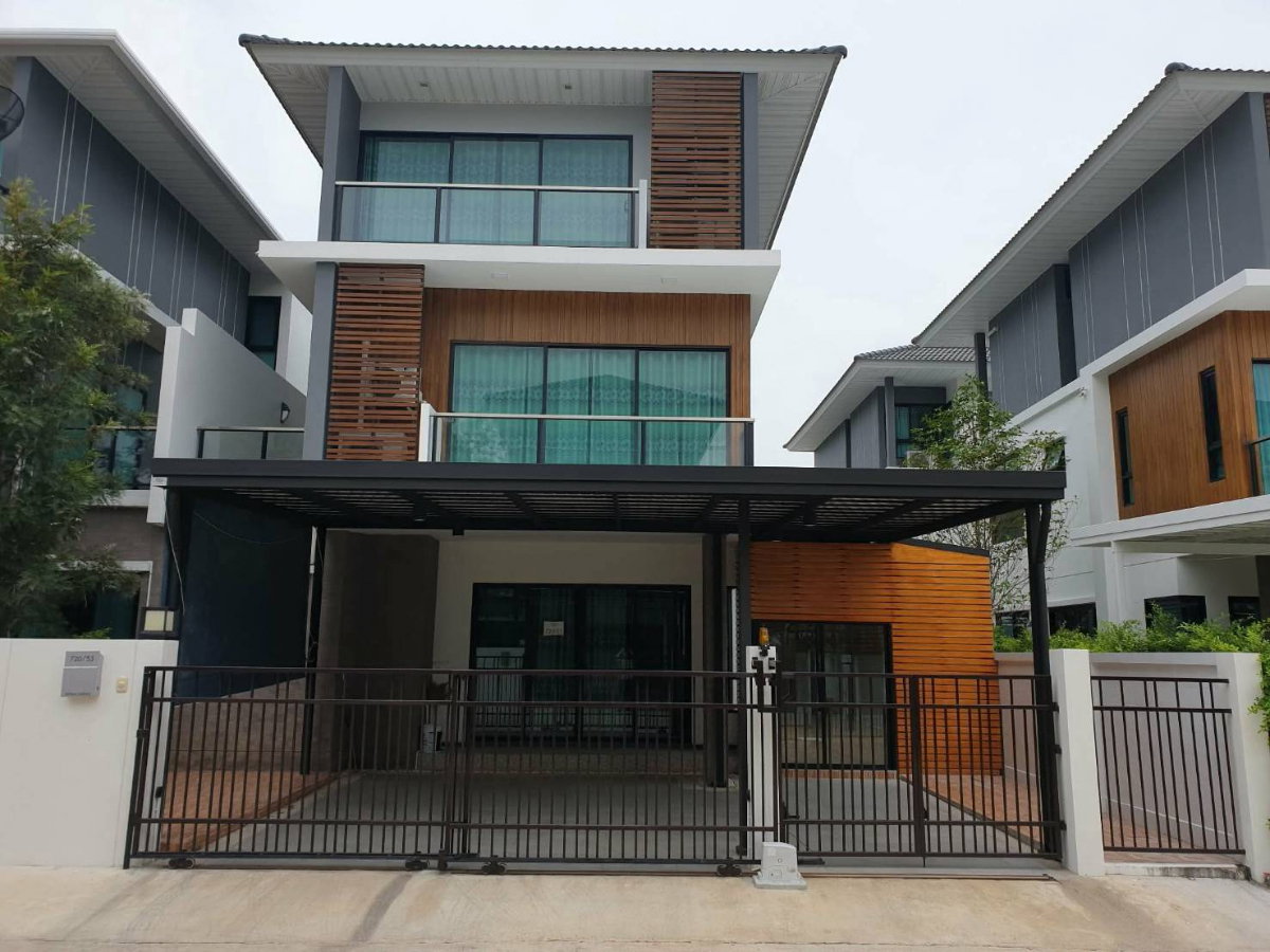 R3102 ให้เช่าบ้านแฝด 3 ชั้น ศุภาลัย เอสเซ้นส์ ลาดพร้าว 107 (ว่างค่ะ)