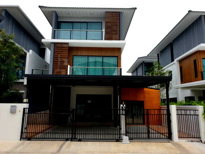 เช่าบ้านแฝด ถนนโพธิ์แก้ว : R3102 ให้เช่าบ้านแฝด 3 ชั้น ศุภาลัย เอสเซ้นส์ ลาดพร้าว 107 (ว่างค่ะ) 