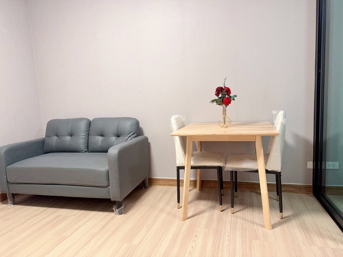 picture Plum condo Paholyothin89 for rent. - 8/14