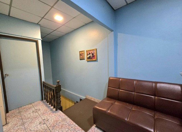 picture FOR SALE TOWNHOUSE PROPERTY 1350000 BAHT. - 5/8