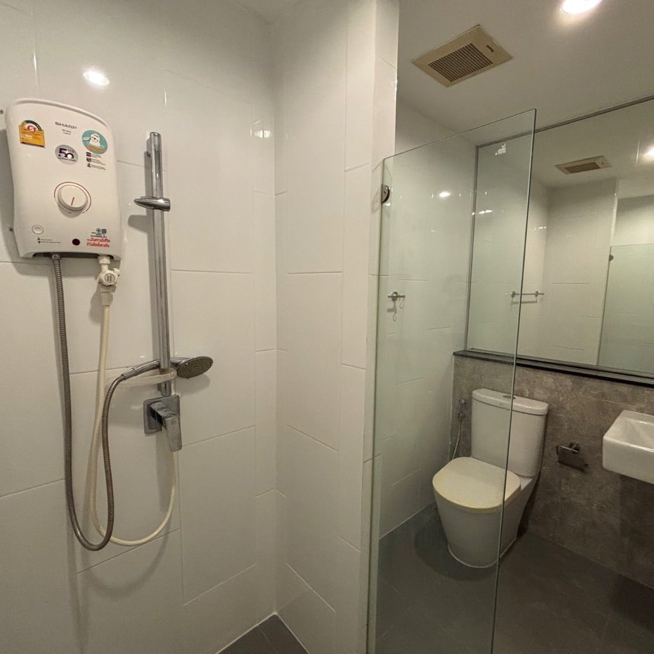 picture For rent * The Gallery Bearing NearBTS 1bedroom with balcony and garden view - 10/20