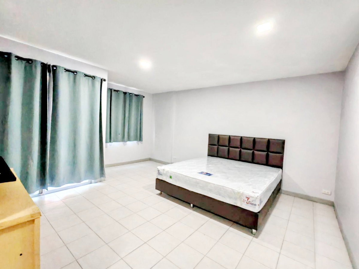 picture Hk0130, Home Office for rent 4 Br, Ratchada-Lat Phrao. - 13/18