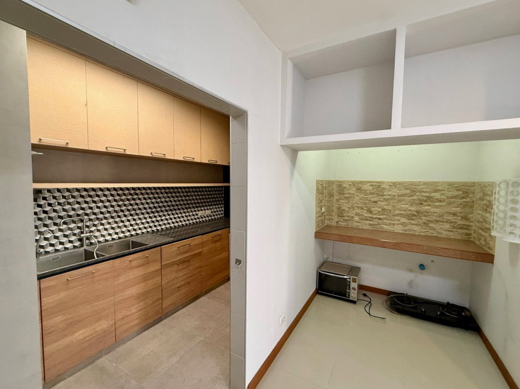รูป ขายทาวน์โฮม 3 ชั้นหลังใหญ่ !! เดอะ ทรัสต์ ซิตี้ งามวงศ์วาน 25 ต่อเติมครัวแล้ว 4 นอน ใกล้ทางด่วนและเดอะมอลล์ - รูปที่ 10/12