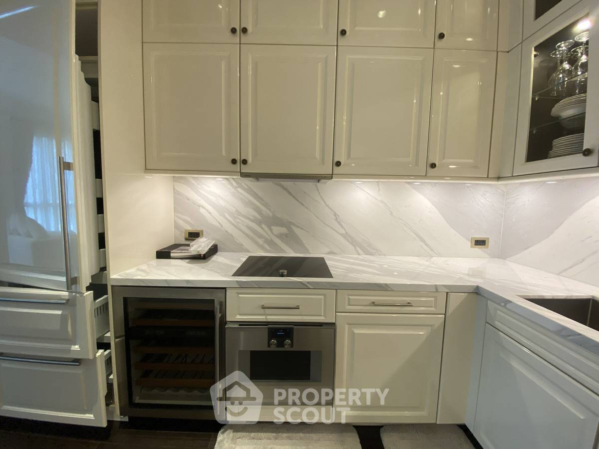 picture 2-BR Condo 98 Wireless, 131 Sqm, 200m to BTS Phloen Chit (ID 3072315) - 10/37