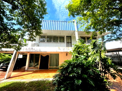 บ้านเดี่ยว ถนนเพชรบุรี (ตัดใหม่) กรุงเทพฯ : ขายบ้าน หมู่บ้านชลนิเวศน์ ถนนวิภาวดี ถนนประชาชื่น ถนนรัชดาภิเษก เขตจตุจักร กรุงเทพฯ