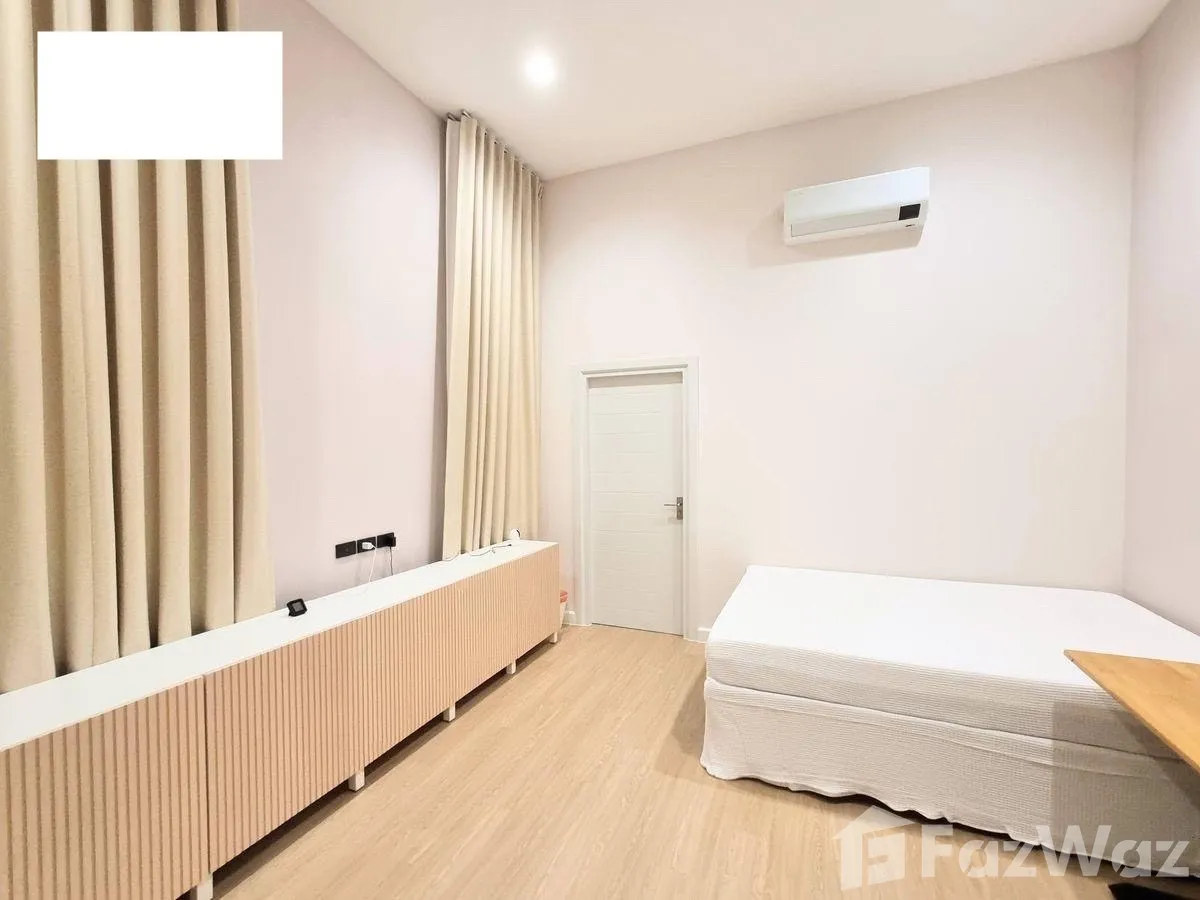 picture Bangkok Boulevard Vibhavadi 6597853 - 5/24