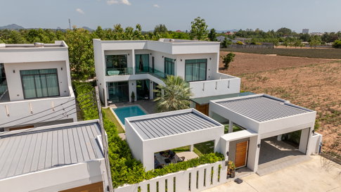 Pool Villa 4 Bedroom for Sale in Huai Yai Pattaya