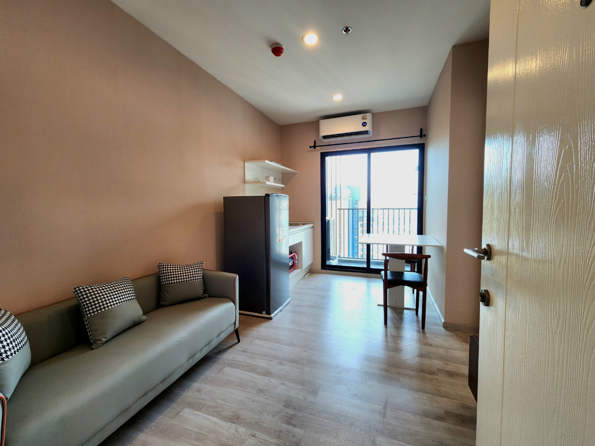 รูป **ห้องว่างครับ ทิศเหนือ รีโนเวทใหม่ มีเครื่องซักผ้า**ให้เช่า: พลัมคอนโด เซ็นทรัล สเตชั่น** มาดูนะเดี๋ยวไปก่อน!! ชั้นสูงวิวสวย SN490.88 - รูปที่ 23/90