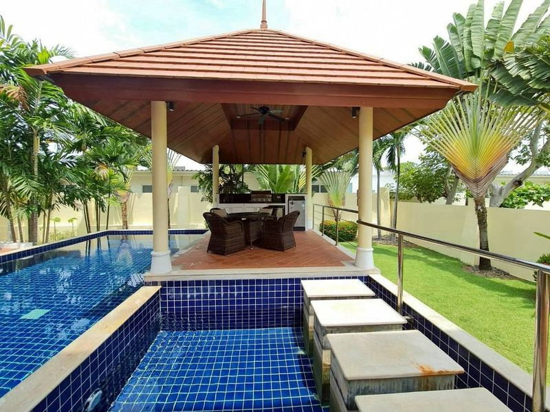 picture Luxury beachfront pool villa in Bang Saray, Chonburi. - 17/20