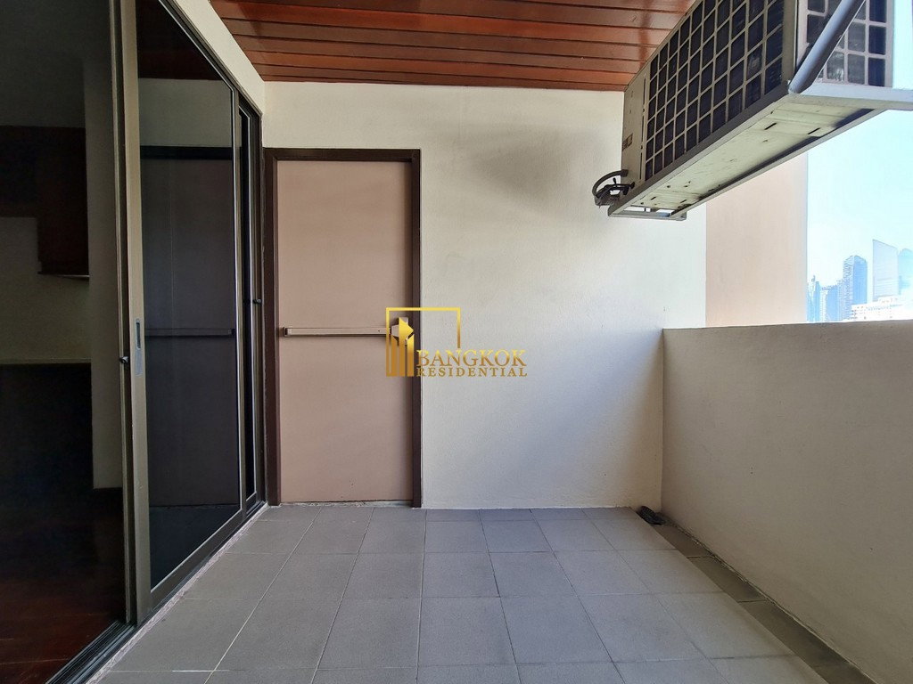 รูป Expansive 4 Bed Duplex Apartment With Private Terrace - BR0087AP - รูปที่ 26/40