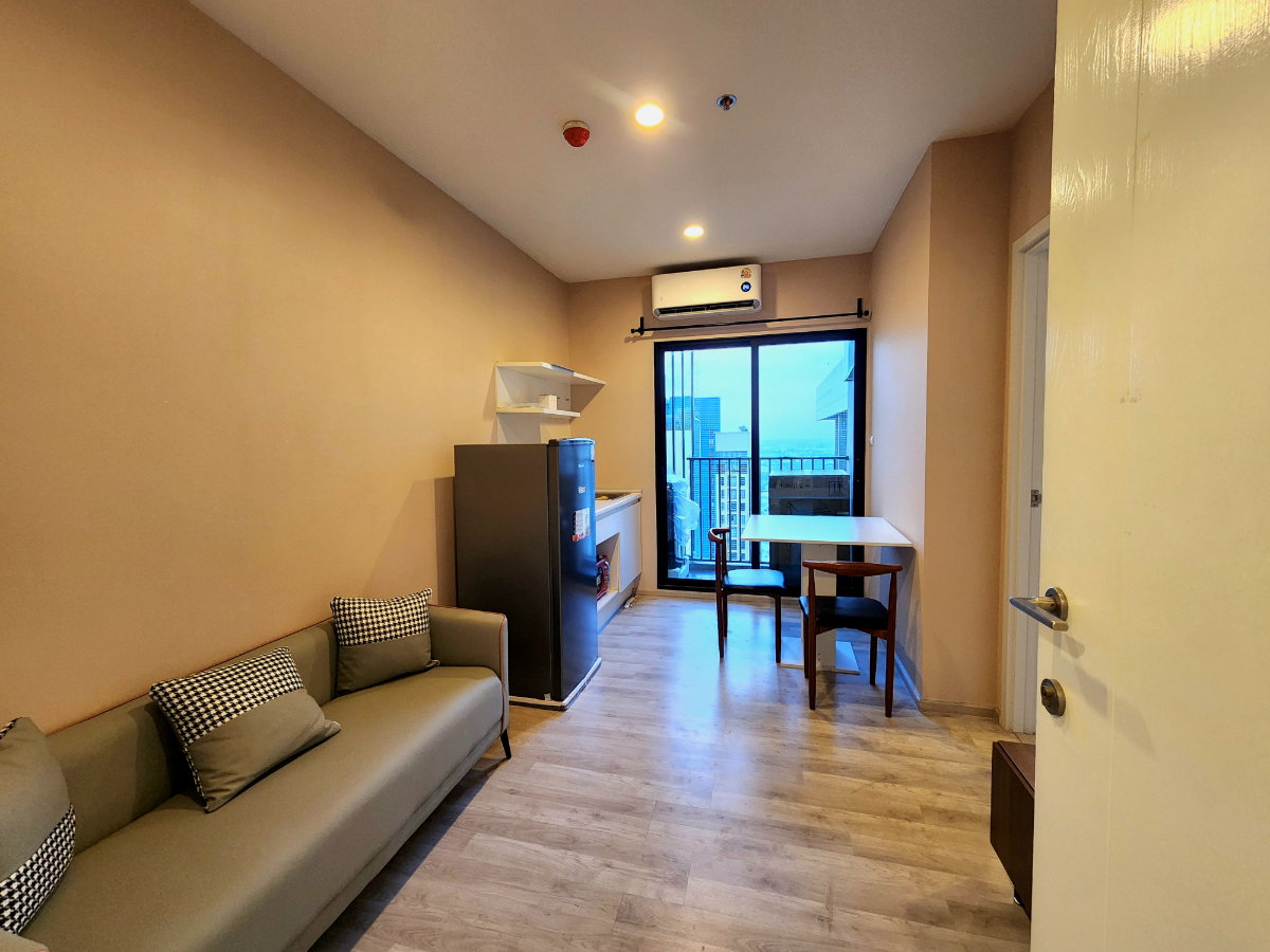 รูป **ห้องว่างครับ ทิศเหนือ รีโนเวทใหม่ มีเครื่องซักผ้า**ให้เช่า: พลัมคอนโด เซ็นทรัล สเตชั่น** มาดูนะเดี๋ยวไปก่อน!! ชั้นสูงวิวสวย SN490.88 - รูปที่ 51/90