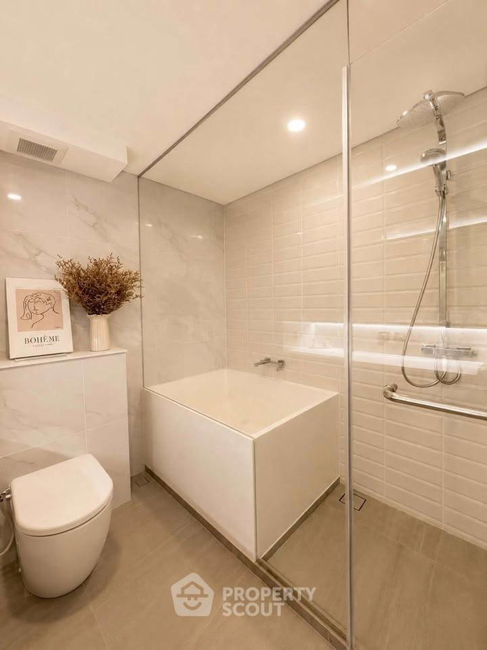 picture 1-BR Condo At Landmark @MRTA Station, High-Floor 29th (ID 3107986) - 11/14