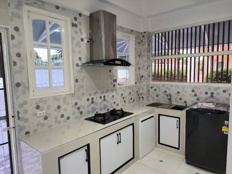 รูป 🏡 ให้เช่าบ้านเดี่ยว 2 ชั้น พร้อมเฟอร์นิเจอร์ มีครัวยุโรป ทำเลดีมาก เดินทางสะดวก ใกล้รวมโชค มีโชคพลาซ่า NIS ห้างสรรพสินค้า และอื่นๆอีกมากมาย - รูปที่ 4/8