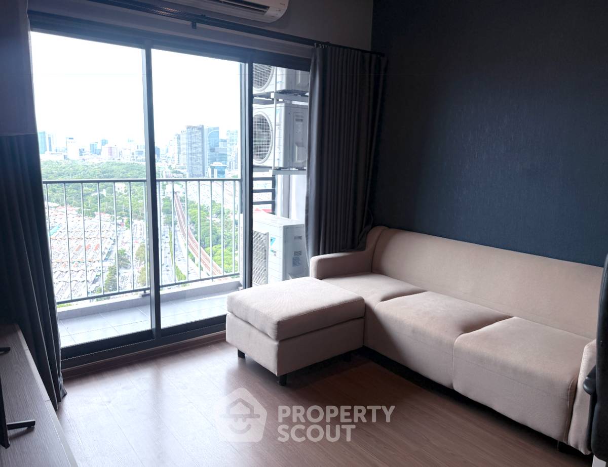 picture High-Floor 2-BR Condo at Ideo Phaholyothin Chatuchak, 200m to BTS Saphan Khwai (ID 2029264) - 3/10