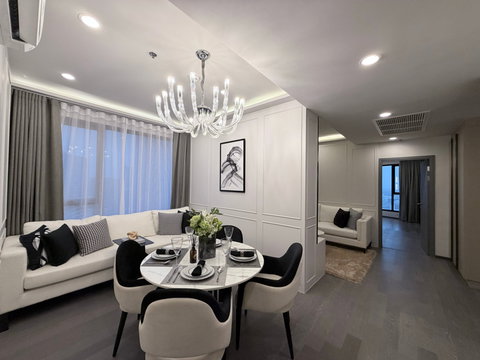 Coco Parc 2BR Combine Unit ใจกลางพระราม 4 ใกล้ MRT พร้อมบริการระดับโรงแรม