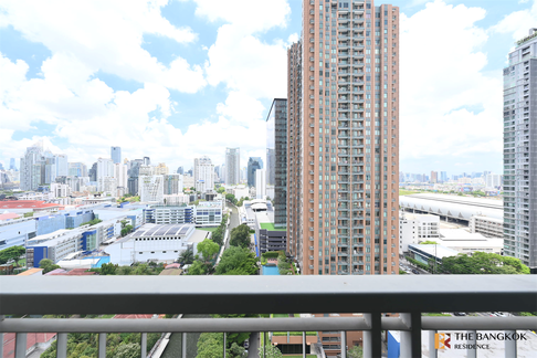Q Asoke near MRT Phetchaburi Station High-potential Location, Not as Expensive as You Think