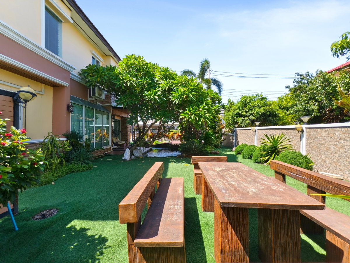 รูป ขาย บ้านเดี่ยว ร่มรื่น บรรยากาศเหมือนรีสอร์ท ติดถนนหลักของหมุ่บ้าน Natural Ville ร่มเกล้า 3 ห้องนอน 4 ห้องน้ำ 175 ตร.ว. - รูปที่ 9/32