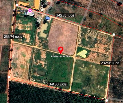 Land for sale Lao Khwan Kanchanaburi : 📍 Large Land Plot for Sale with House and Fully Fenced Property Lao Khwan Subdistrict, Lao Khwan District, Kanchanaburi Province THB 220,000 per Rai