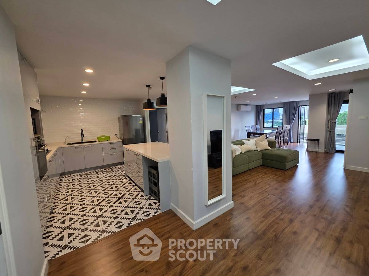 รูป คอนโด 2 ห้องนอนให้เช่า Beverly Hill Mansion Sukhumvit 63 ใกล้ BTS เอกมัย (ID 3110093) - รูปที่ 8/17