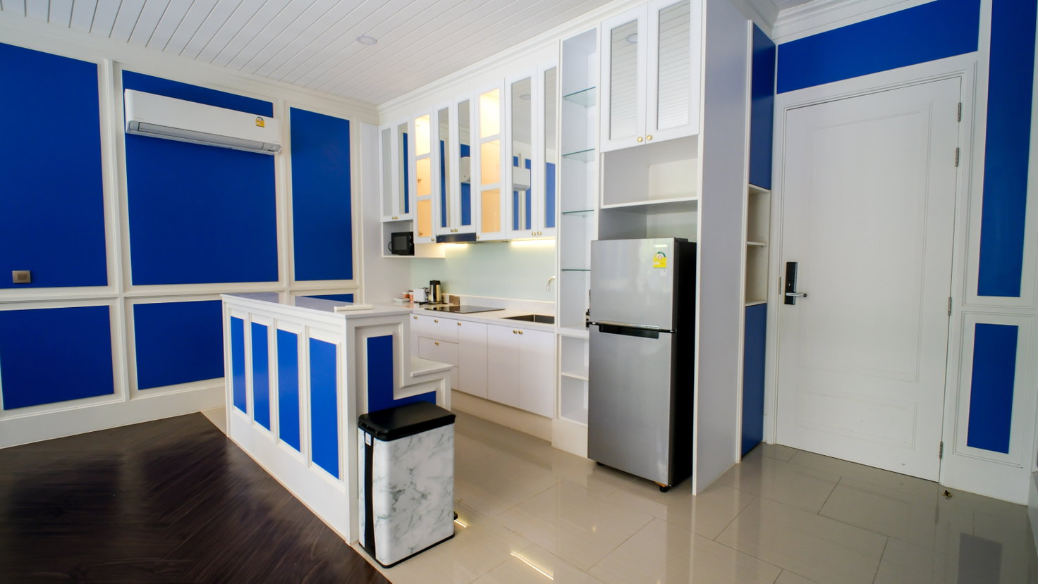 picture Grand Florida Beachfront Resort Pattaya Pool Access for Rent - 4/16