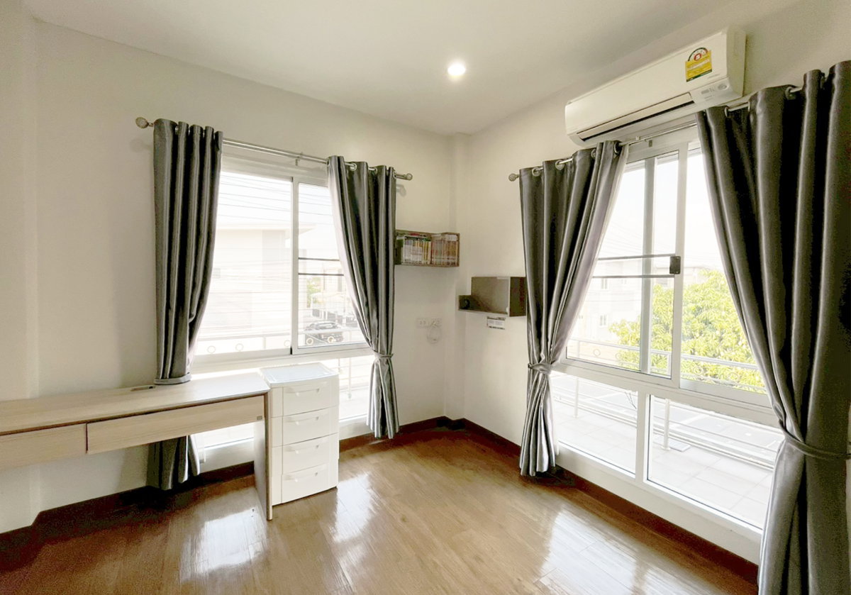 รูป ขายบ้านเดี่ยว 2 ชั้น บ้านบึง ชลบุรี หมู่บ้านบูรพาเมาท์เท่น หลังมุม มีสระว่ายน้ำส่วนตัว - รูปที่ 7/20