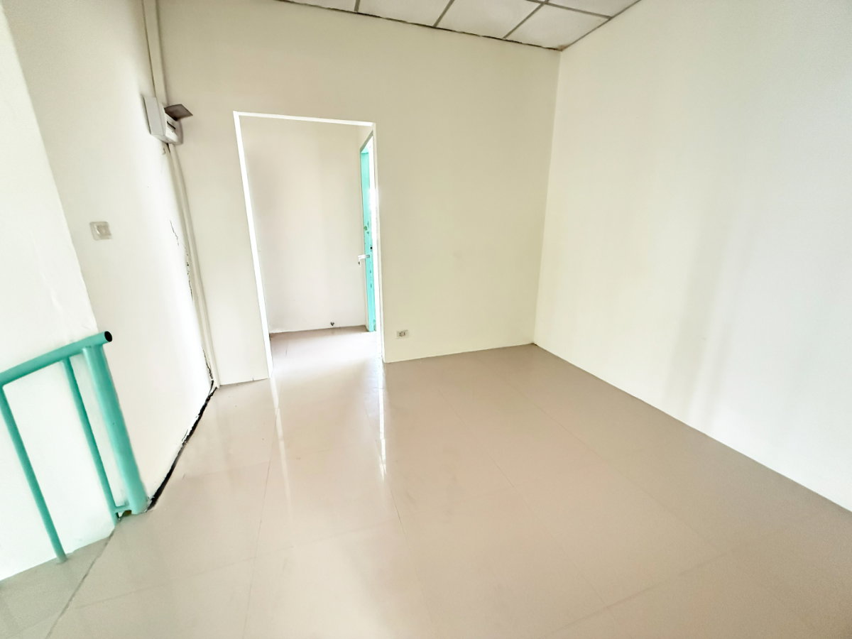 รูป เช่าบ้านเดี่ยว 2 ชั้น พื้นที่กว้าง 200 ตร.ว.คลองสอง ปทุมธานี รองรับการอยู่อาศัยครอบครัวใหญ่ หรือทำโฮมออฟฟิศ จอดรถได้มากกว่า 10 คัน - รูปที่ 16/22