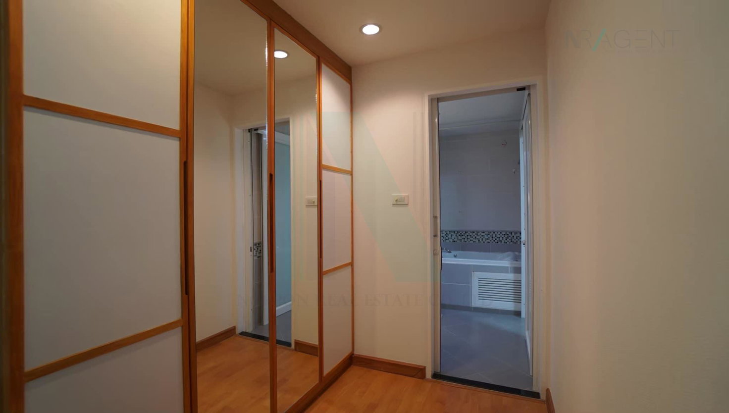 รูป ขายคอนโด วอเตอร์ฟอร์ด สุขุมวิท 50 อาคาร 3 ชั้น 8 1 ห้องนอน ขนาด 57.00 ตรม ใกล้ เทสโก้ โลตัส อ่อนนุช - รูปที่ 4/8
