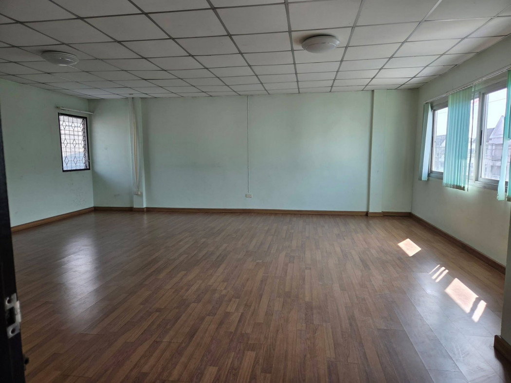 รูป ให้ เช่า โรงงานพร้อมสำนักงาน 1,230 ตรม. ผังม่วงลาย แฟคทอรี่แลนด์ 1 พุทธมณฑลสาย 5 สภาพ 100% เทพื้นใหม่ รถ พ่วงเข้าได้ - รูปที่ 7/8