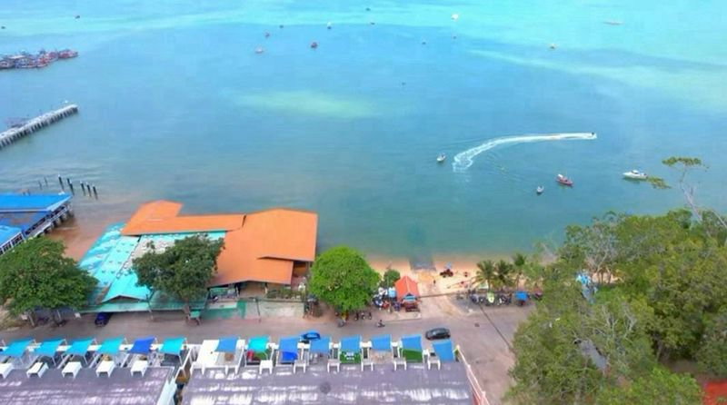 picture Luxury beachfront pool villa in Bang Saray, Chonburi. - 2/20