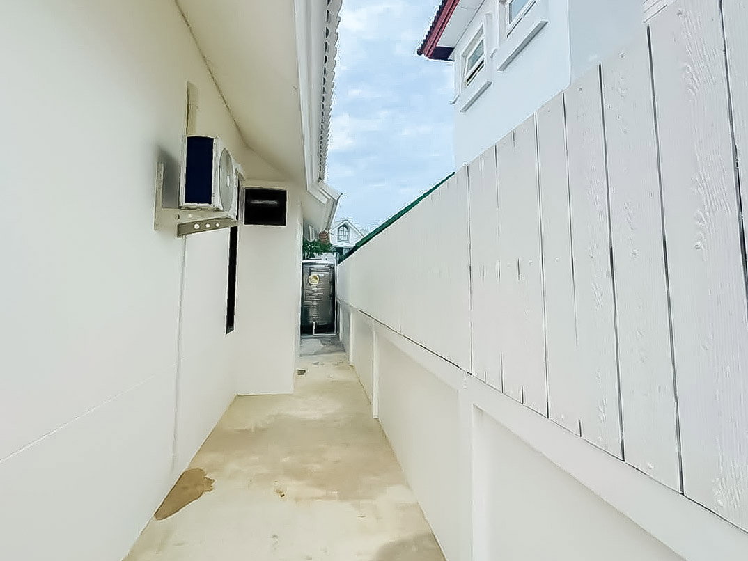 รูป Luxury Pool Villa for Sale Thung Klom Tan Man East Pattaya - รูปที่ 8/10