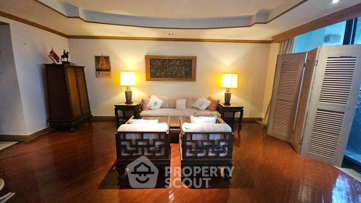 picture 3-BR 211 Sqm Condo For Sale, Somkid Gardens Near BTS Chit Lom (ID 2542059) - 2/10