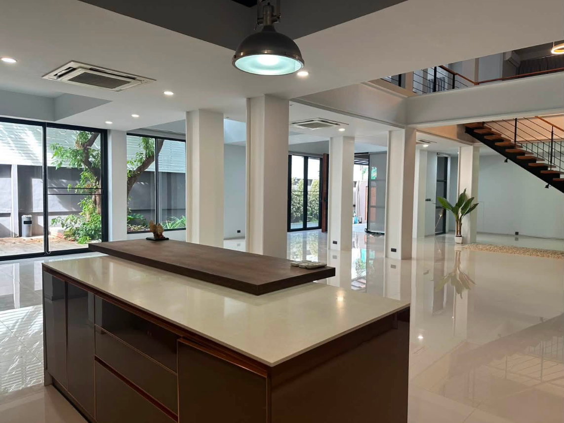 picture For sale Luxury detached house Modern style Pool Villa Sukhumvit 71 (H6931) - 4/10