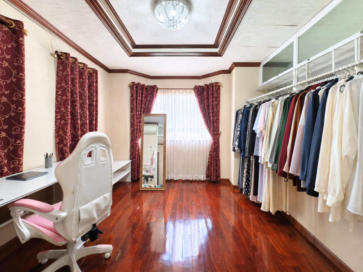 รูป ขาย บ้านเดี่ยว ร่มรื่น บรรยากาศเหมือนรีสอร์ท ติดถนนหลักของหมุ่บ้าน Natural Ville ร่มเกล้า 3 ห้องนอน 4 ห้องน้ำ 175 ตร.ว. - รูปที่ 19/32