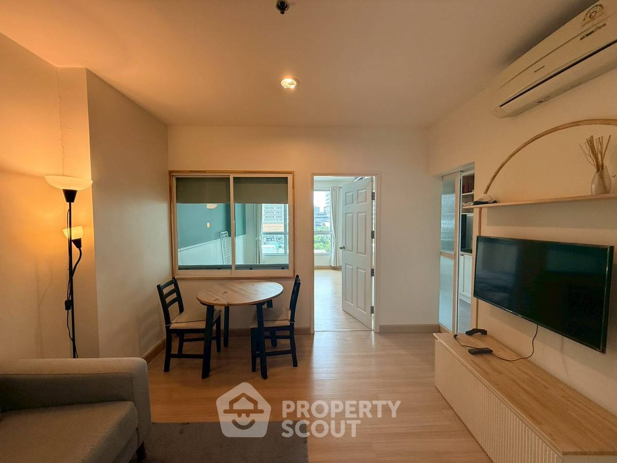 picture 1-BR 40 Sqm Condo At Life @ Sathorn 10, 100m to BTS Saint Louis (ID 791120) - 3/15