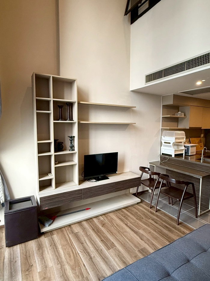 picture ð ð For rent , Onyx phahonyothin ( Duplex Type ) - 2/10