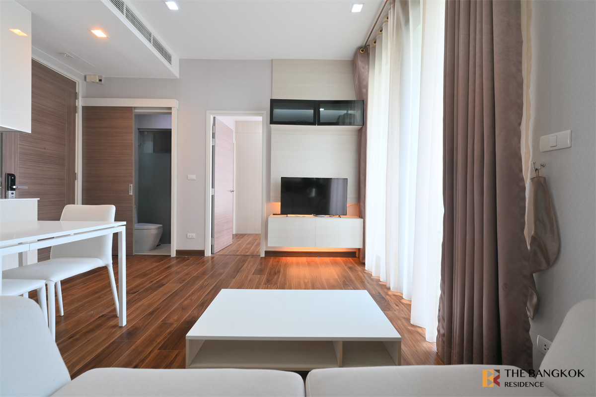 picture Q Asoke near MRT Phetchaburi Station High-potential Location, Not as Expensive as You Think - 4/10