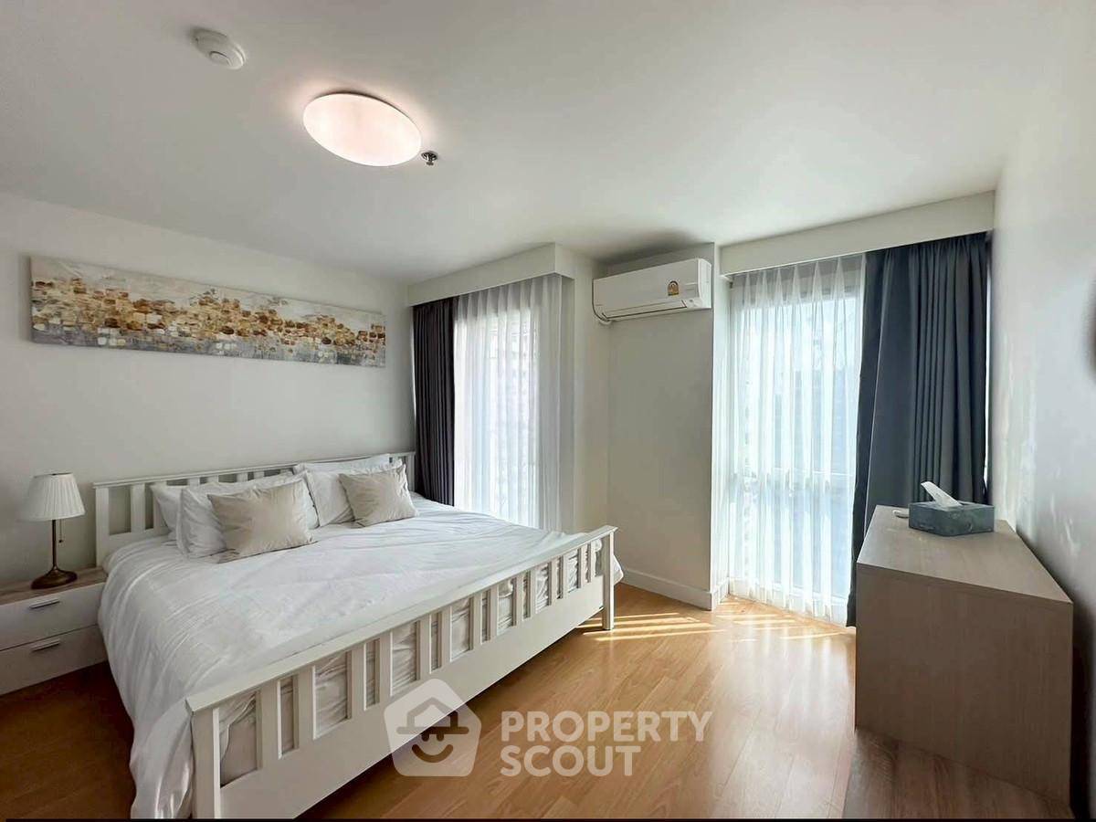 picture 4-BR 113 Sqm, 18th-Floor, Silom Suite Condo Near BTS Saint Louis (60m) (ID 2778285) - 2/10