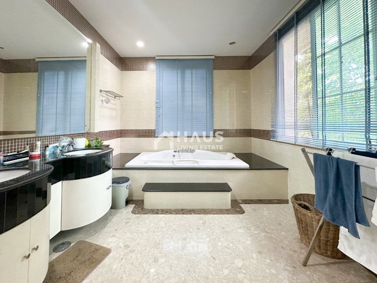 picture Golden Heritage / 5 Bedrooms #HRP1061 - 16/20