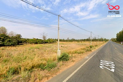 ขายที่ดิน : ขายที่ดิน 137 ไร่ ติดถนนทางหลวง 2398 ซับพุทรา - ชนแดน อำเภอชนแดน เพชรบูรณ์ ใกล้โรงพยาบาลชนแดน