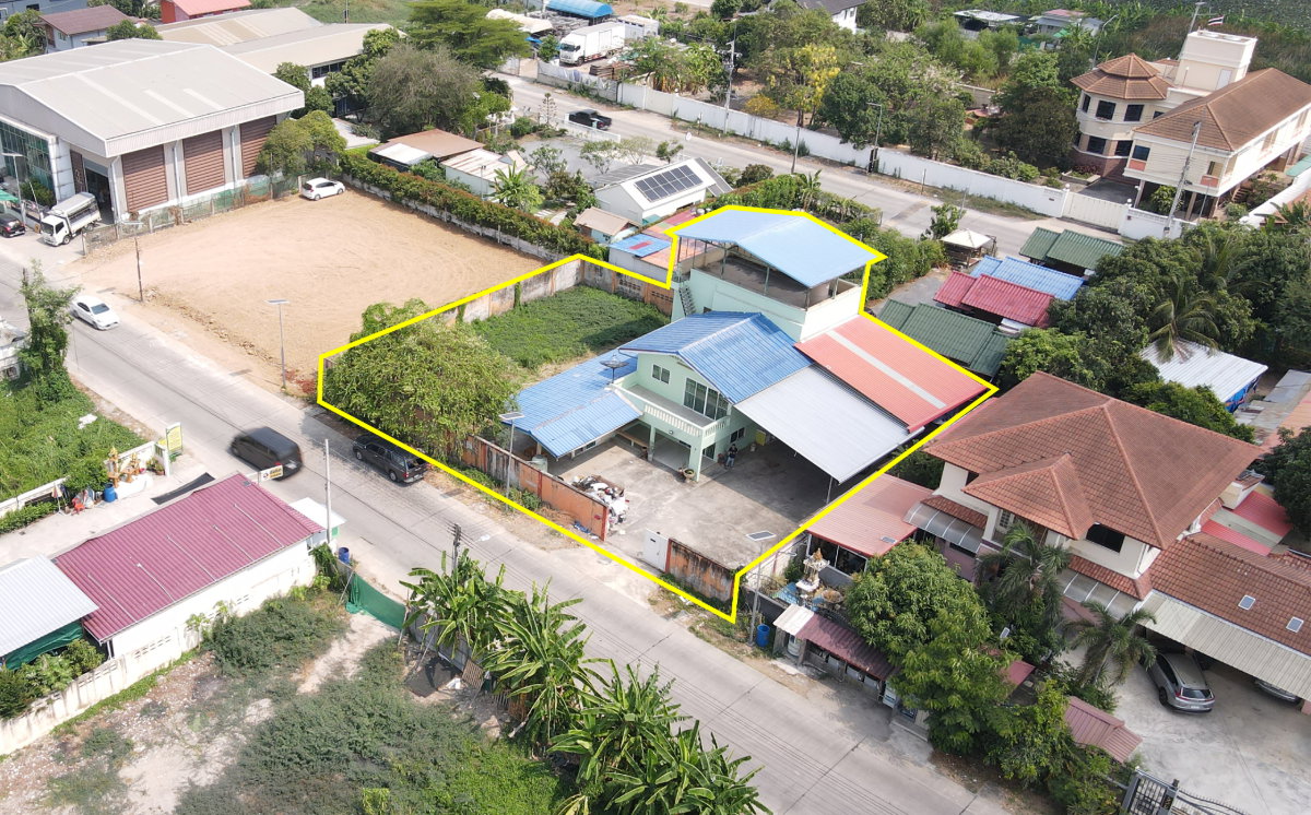 รูป ขายบ้านเดี่ยว 2 ชั้น พื้นที่กว้าง 200 ตร.ว.คลองสอง ปทุมธานี รองรับการอยู่อาศัยครอบครัวใหญ่ หรือทำโฮมออฟฟิศ จอดรถได้มากกว่า 10 คัน - รูปที่ 1/22