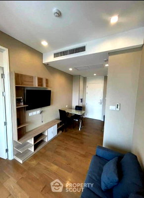 ขายคอนโด : คอนโด 1 ห้องนอน ชั้น 38 ขนาด 36 ตร.ม. The Saint Residences ใกล้ MRT พหลโยธิน 100 ม. (ID 2781216)