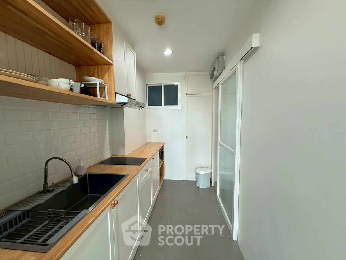 picture 1-BR 40 Sqm Condo At Life @ Sathorn 10, 100m to BTS Saint Louis (ID 791120) - 4/15