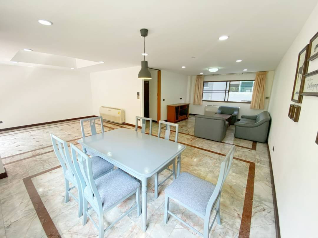 รูป ให้เช่าทาวน์โฮม 4 ชั้นครึ่ง เอกมัยซอย 10 ใกล้โรงเรียนสาธิต มศว. โครงการบ้านเจริญมิตร บนถนนสุขุมวิท เอกมัย ซอย 10 - รูปที่ 12/13