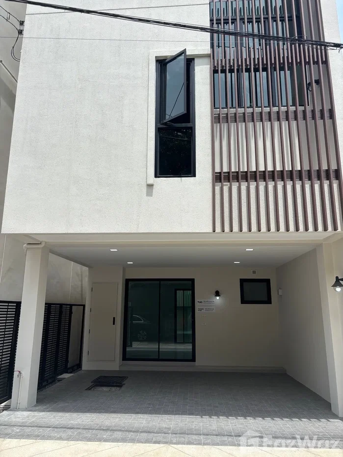 รูป ขาย บ้านเดี่ยว 3 ห้องนอน ใน บางจาก, กรุงเทพมหานคร 6598054 - รูปที่ 2/9