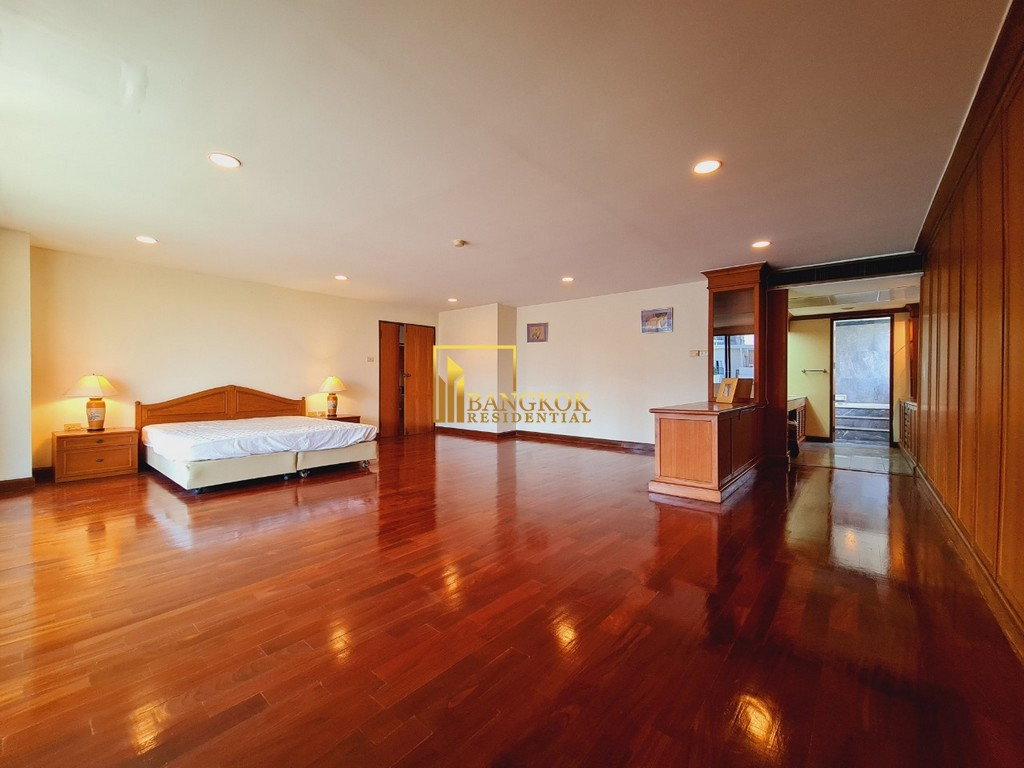 รูป Expansive 4 Bed Duplex Apartment With Private Terrace - BR0087AP - รูปที่ 32/40