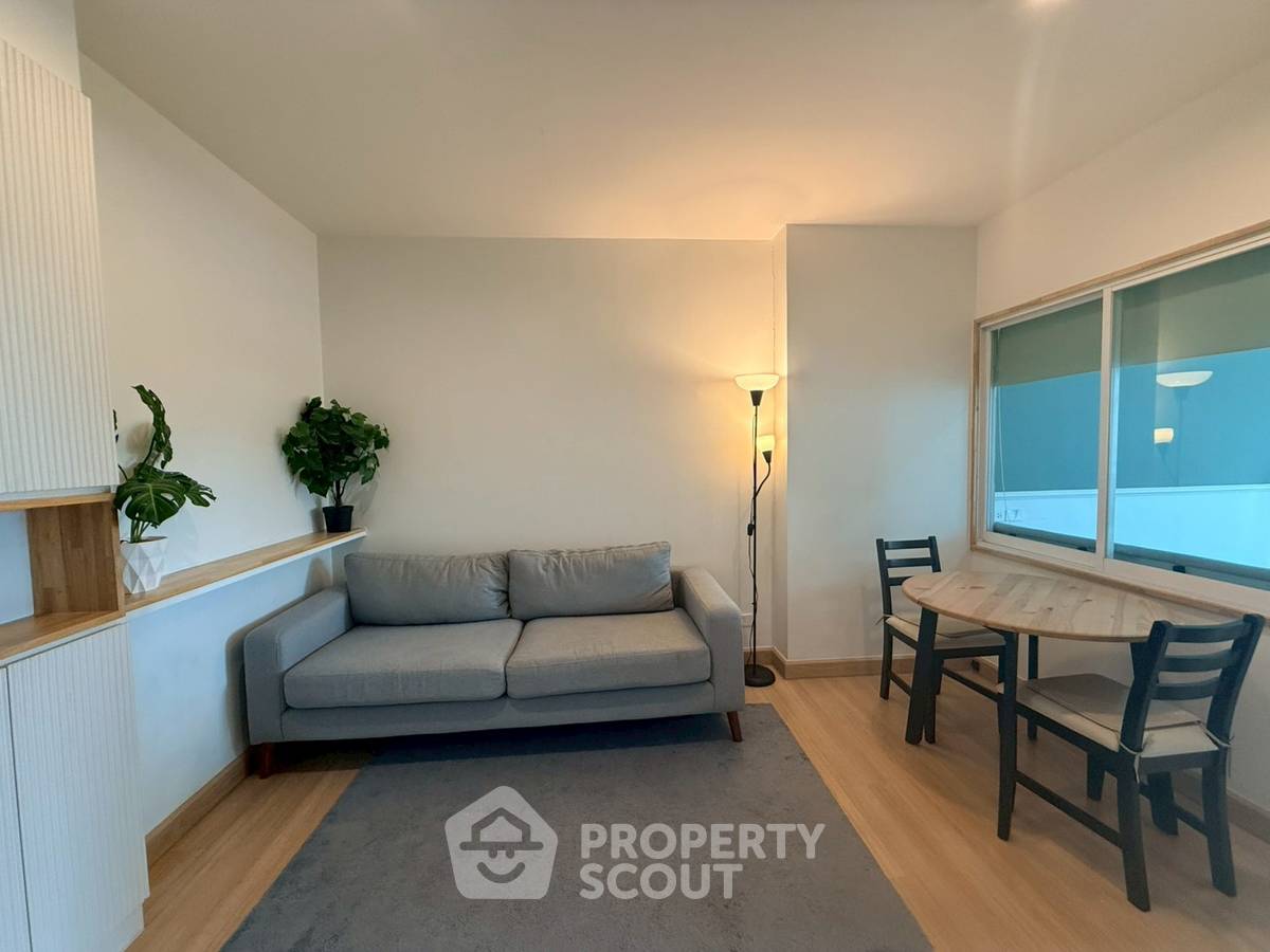 picture 1-BR 40 Sqm Condo At Life @ Sathorn 10, 100m to BTS Saint Louis (ID 791120) - 2/15