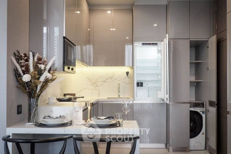 picture 1-BR 36 Sqm On 16th Floor, The Esse At Singha Complex Near MRT Phetchaburi (ID 2922186) - 8/11