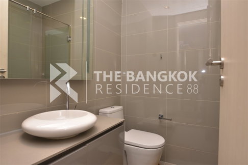 M Phayathai near Airport Rail Link Phaya Thai Station Surrounded by Facilities