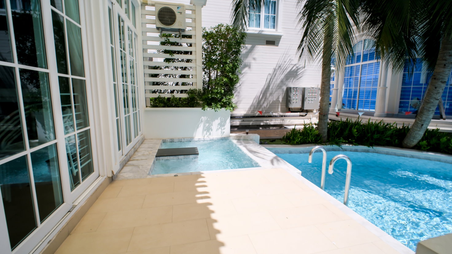 picture Grand Florida Beachfront Resort Pattaya Pool Access for Rent - 15/15
